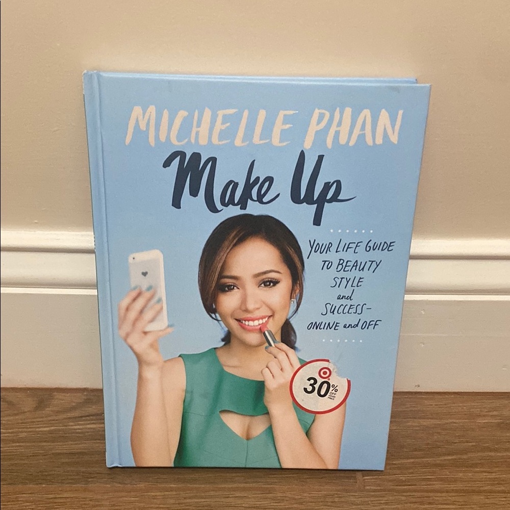 🧡 Michelle Phan book